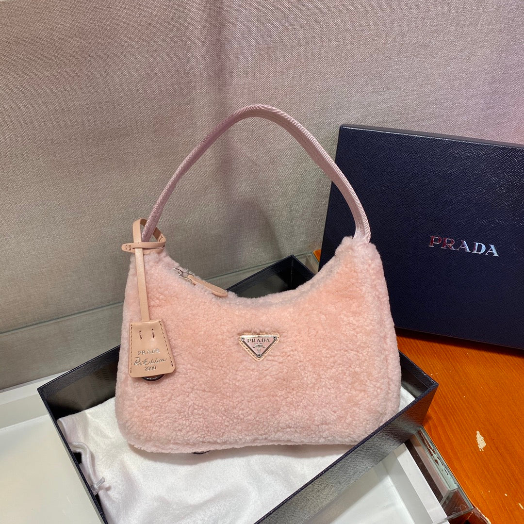 HOBO BAG 23 IN LIGHT PINK SHEARLING mysite