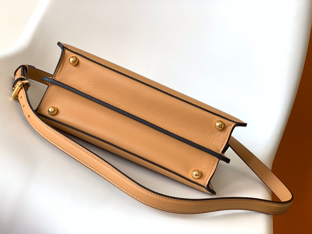 Peekaboo ISeeU Small 27cm Bag beige lambskin gold hardware mysite