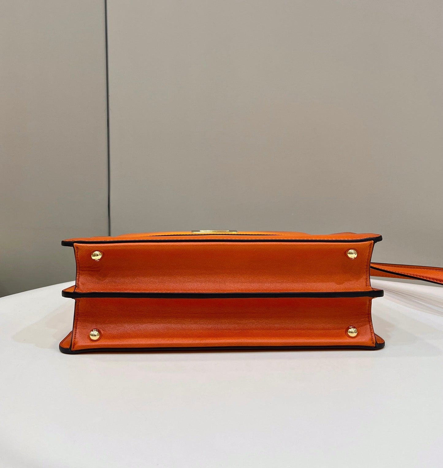 PEEKABOO ISEEU 33 IN ORANGE OMBRE SMOOTH CALFSKIN GOLD HARDWARE mysite