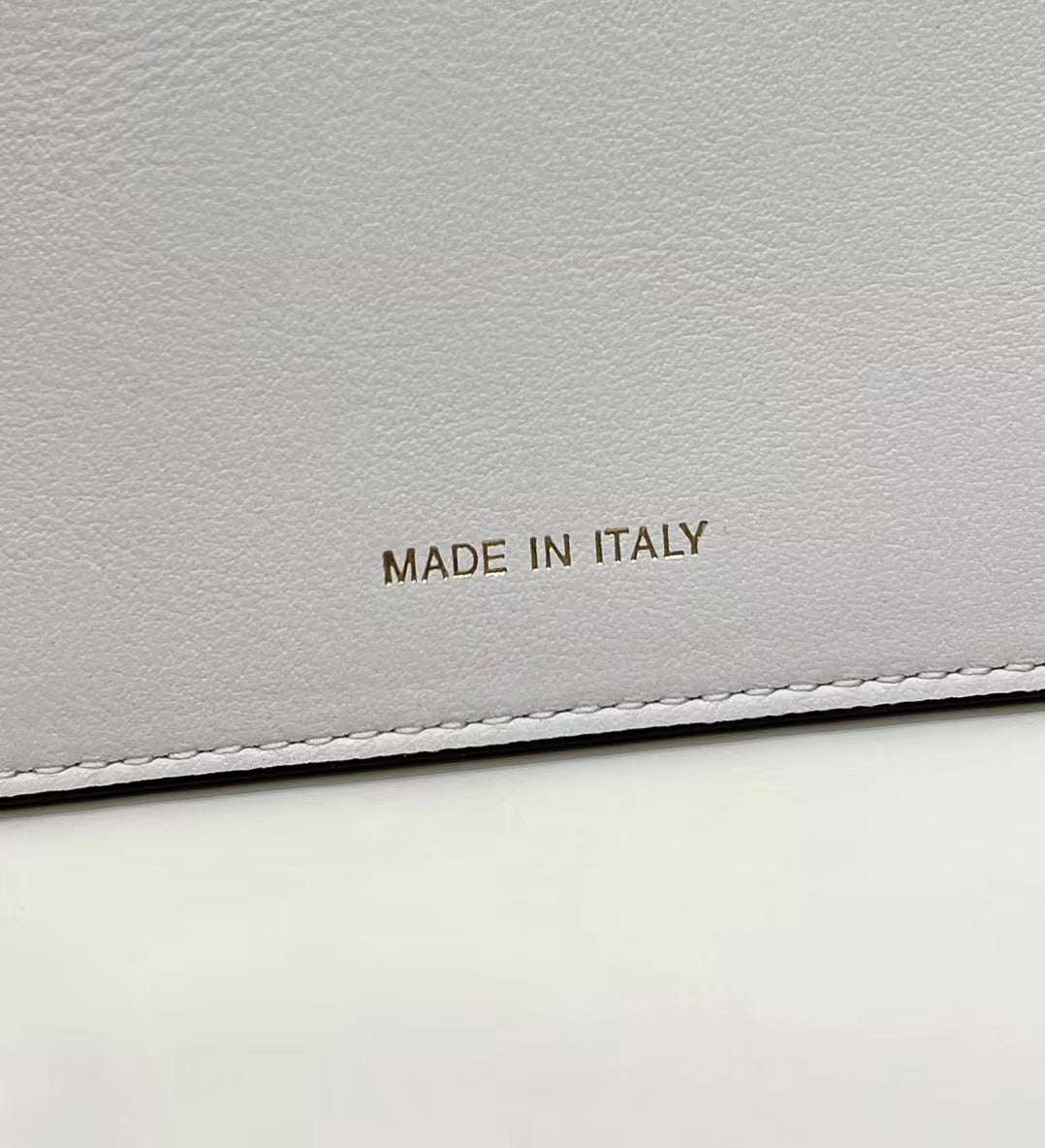 FENDI PEEKABOO 33 BAG IN WHITE CALFSKIN WITH STRAP GOLD HARDWARE mysite