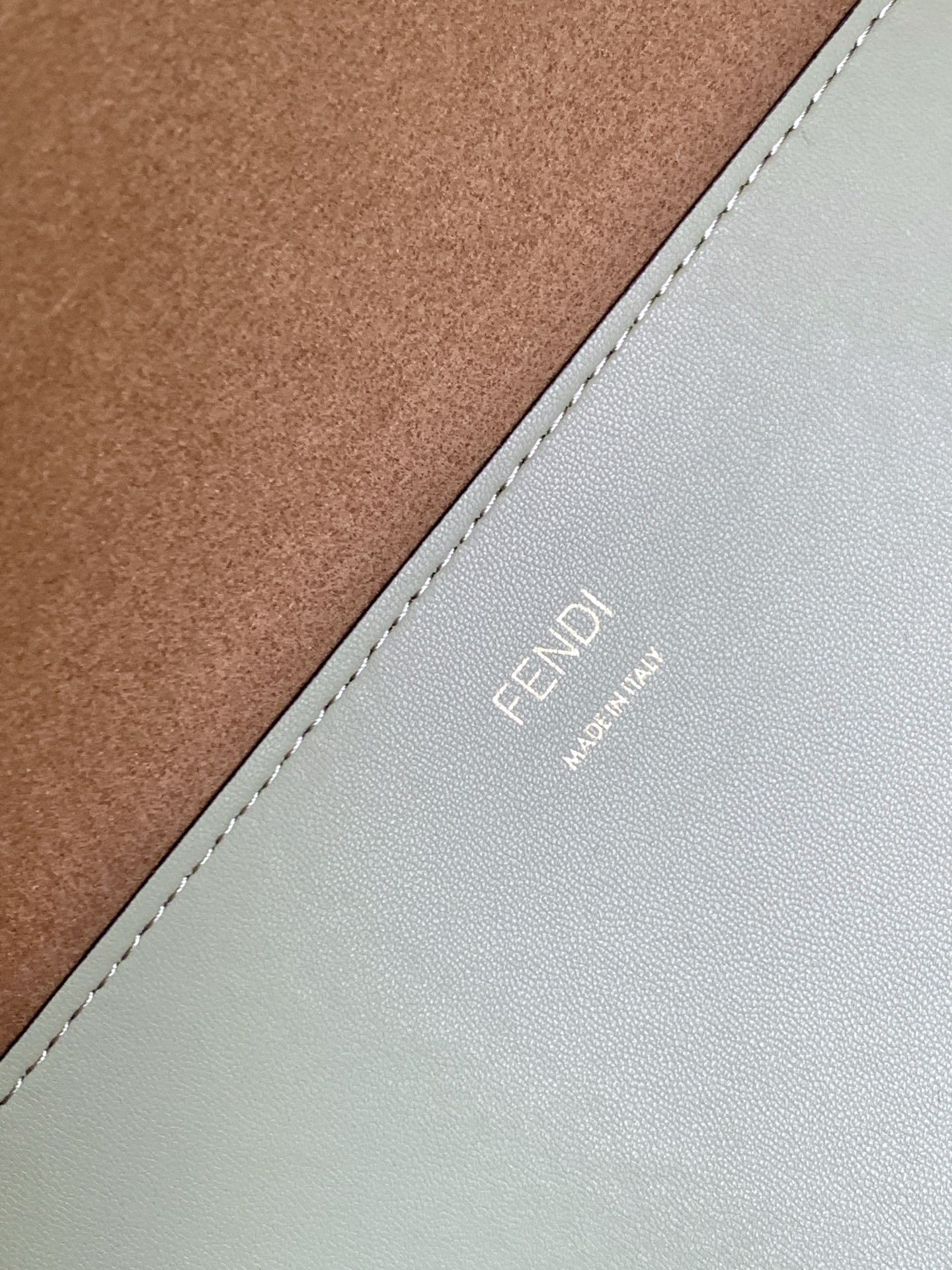 Fend Sunshine Medium Bag 35 Light Grey Leather mysite