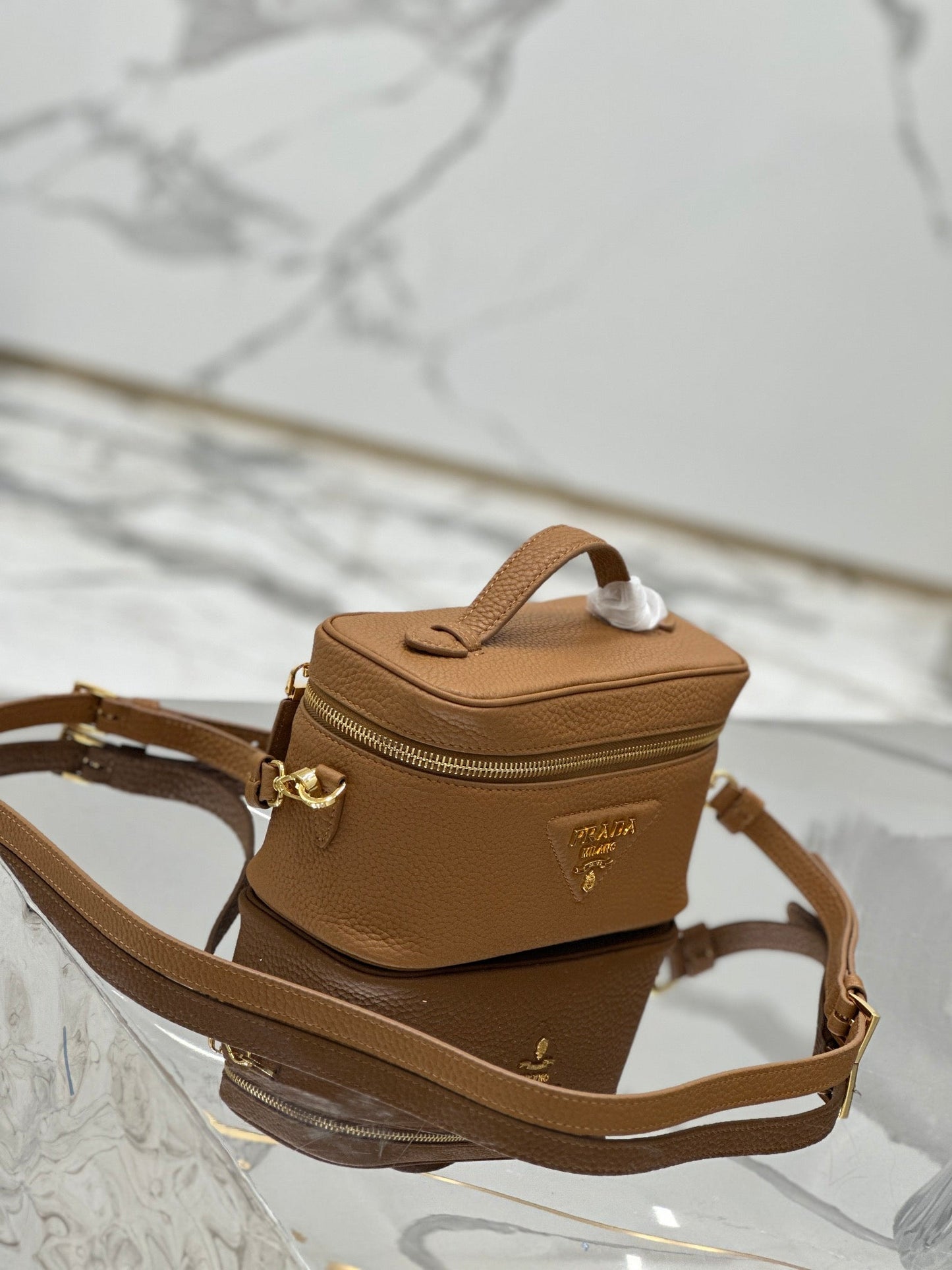 VANITY CASE 18 IN RUSSET BROWN GRAINED CALFSKIN GOLD HARDWARE mysite