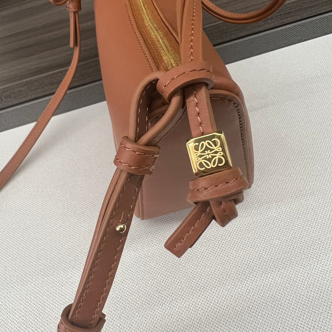 LOE LUNA HOBO 28 BAG IN WARM DESERT CALFSKIN mysite