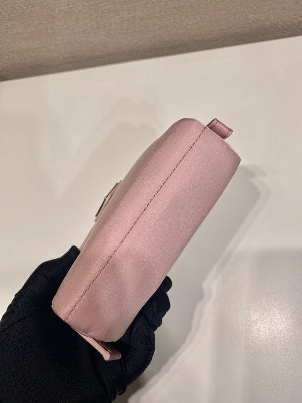 PRA CLUTCH 12 IN LIGHT PINK RE-NYLON mysite