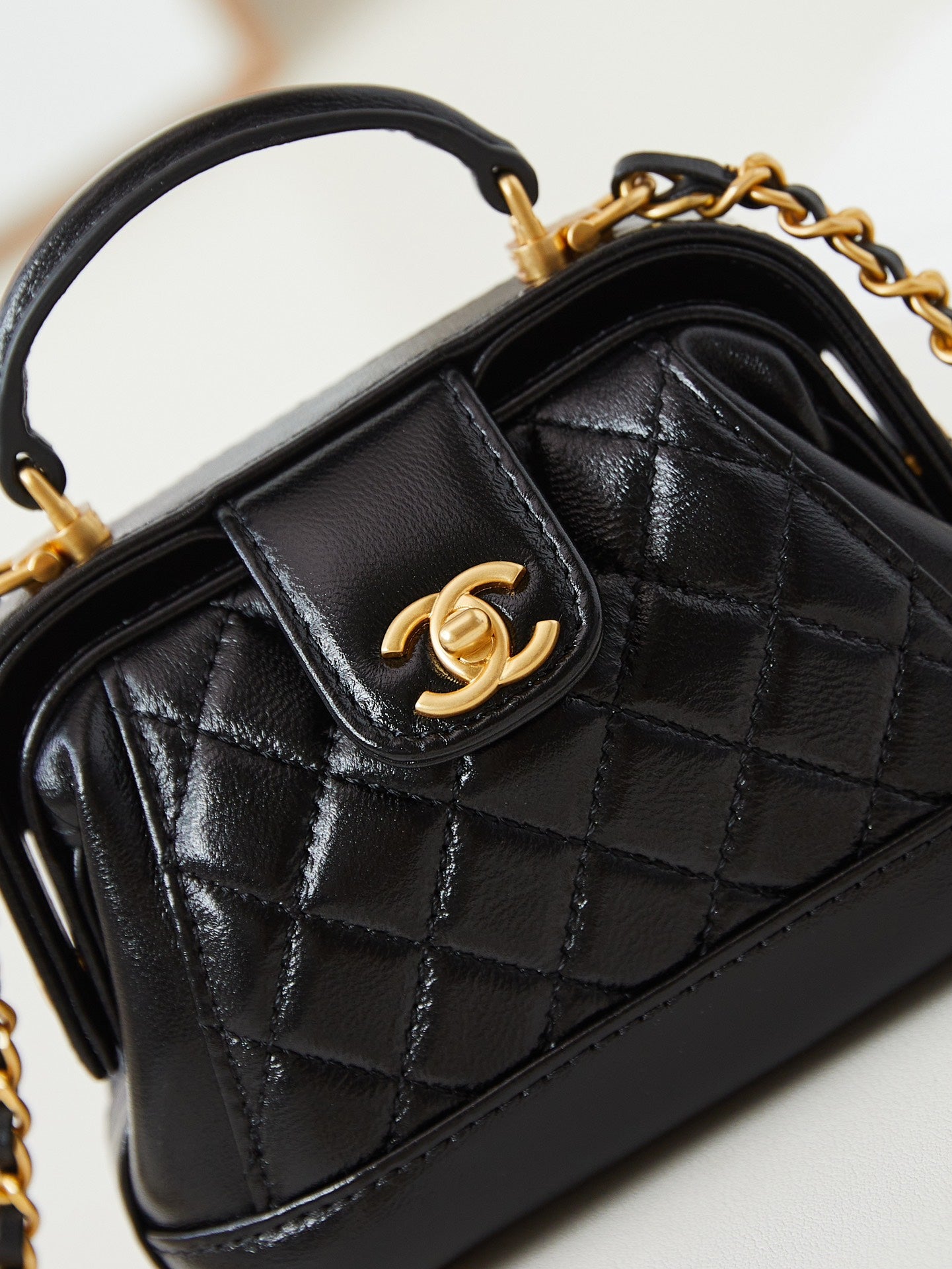 CC 24A Mini Top Handle 13cm Black Wax Leather Gold Hardware 238455 mysite