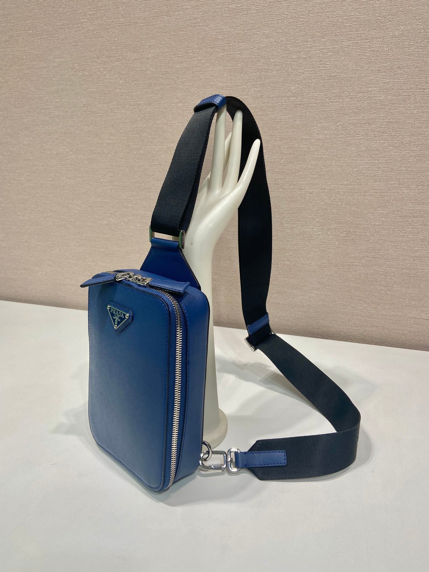 CHEST BAG 20 IN CLASSIC BLUE SAFFIANO LEATHER mysite