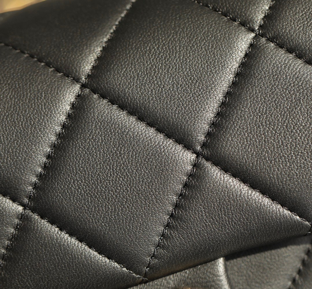 CC 19 Bag 25C 18cm Black Lambskin Gold Hardware mysite