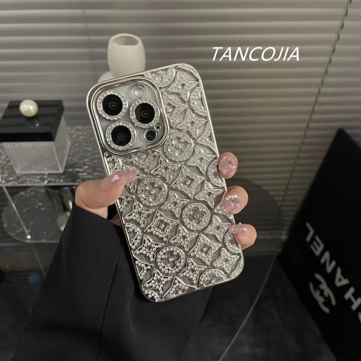 Luxury Diamond Embossed iPhone Case1 mysite