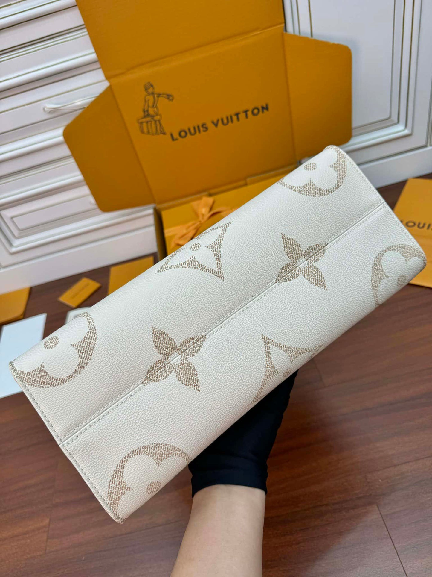 Louis Vuitton Onthego MM Tote Bag Monogram Dune Cruise 35 x 27 x 14 cm mysite