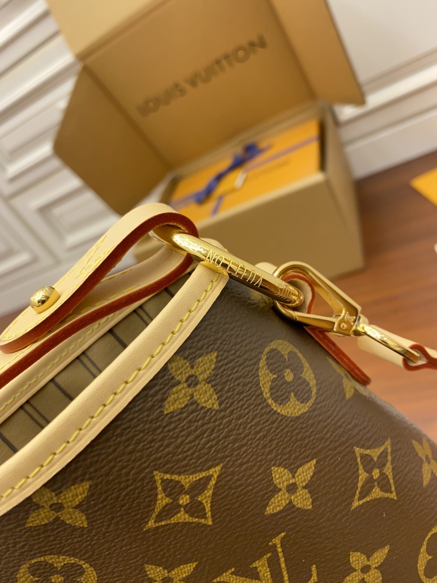 Louis Vuitton Graceful Leather Bag mysite