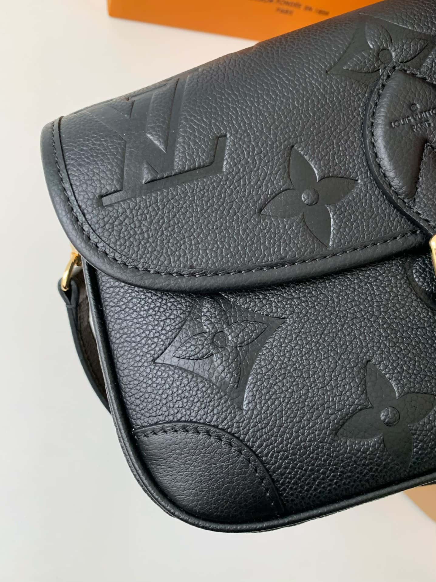 Louis Vuitton LV Diane Handbag mysite