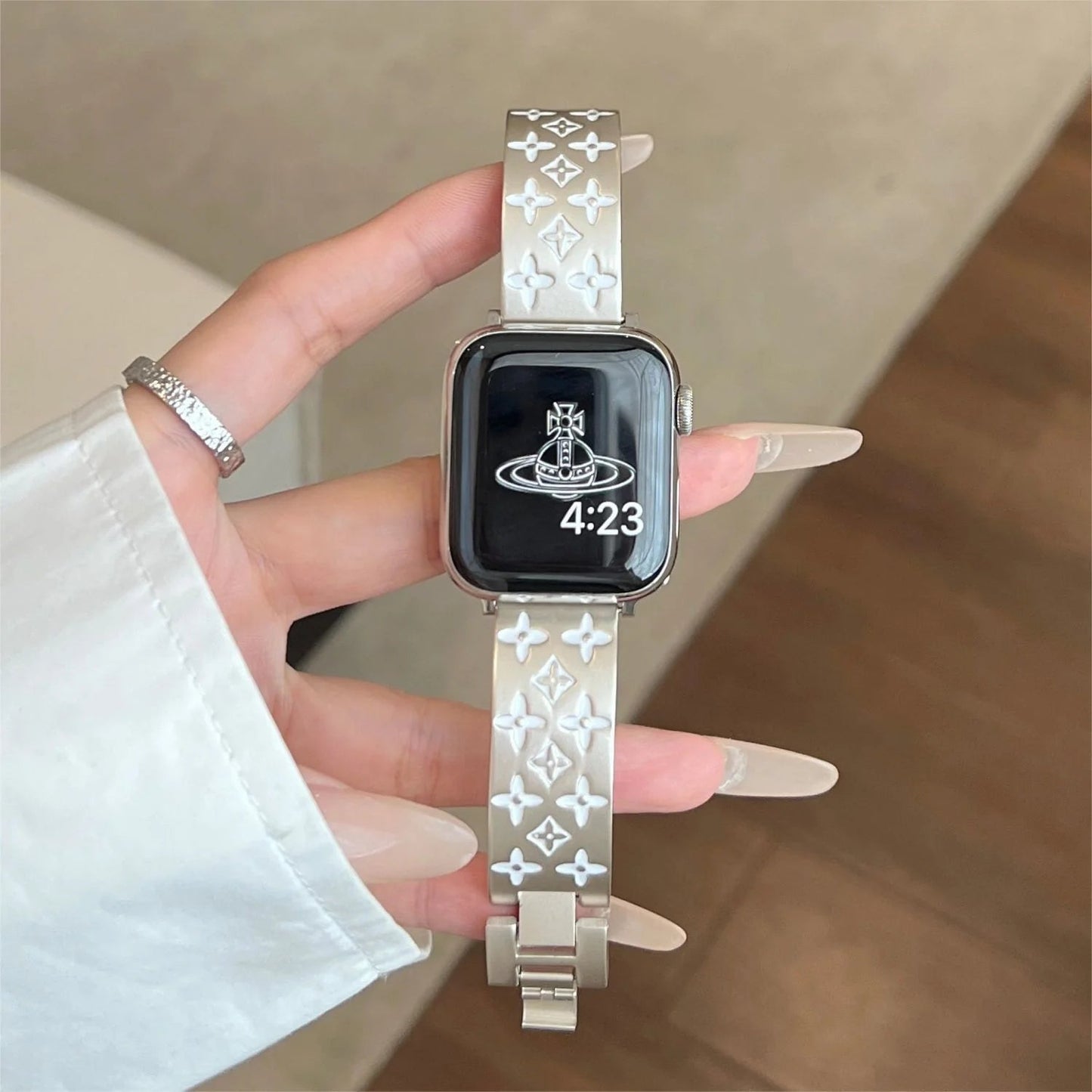 EMBOSSED METAL APPLE WATCH STRAPs-1 mysite