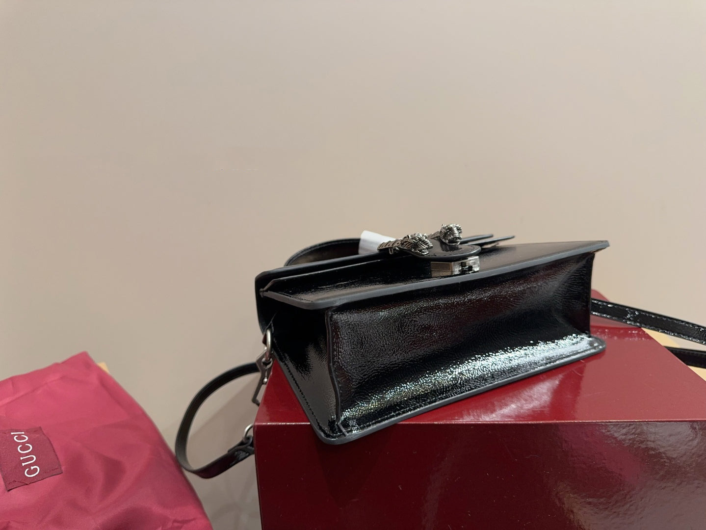 Gucci Glossy Black Handbag Crossbody 24x17cm mysite