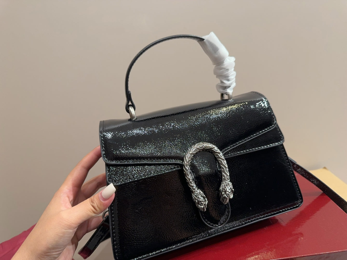 Gucci Glossy Black Handbag Crossbody 24x17cm mysite
