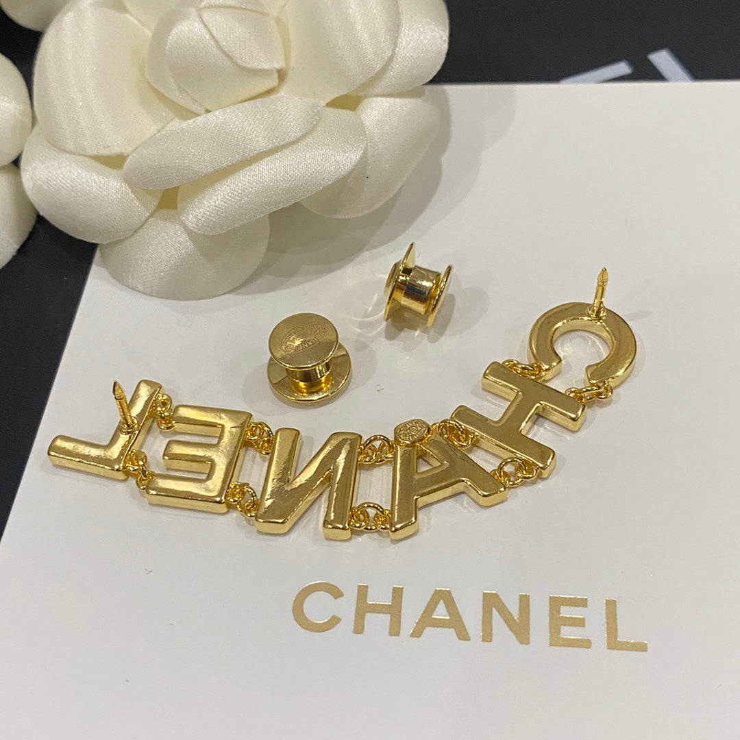 Black Epoxy Chain Brooch mysite