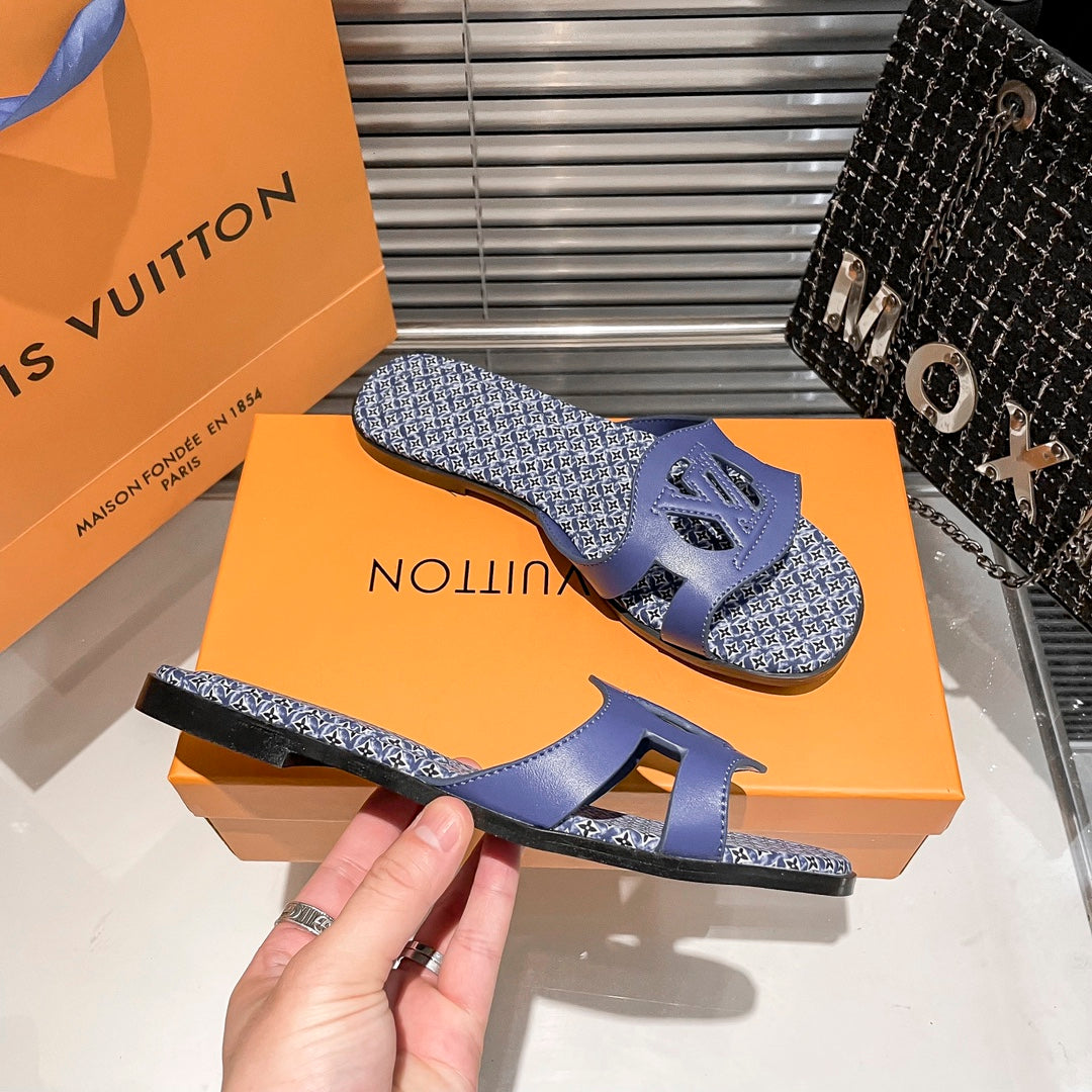 Cutout Letter Printed Slippers mysite