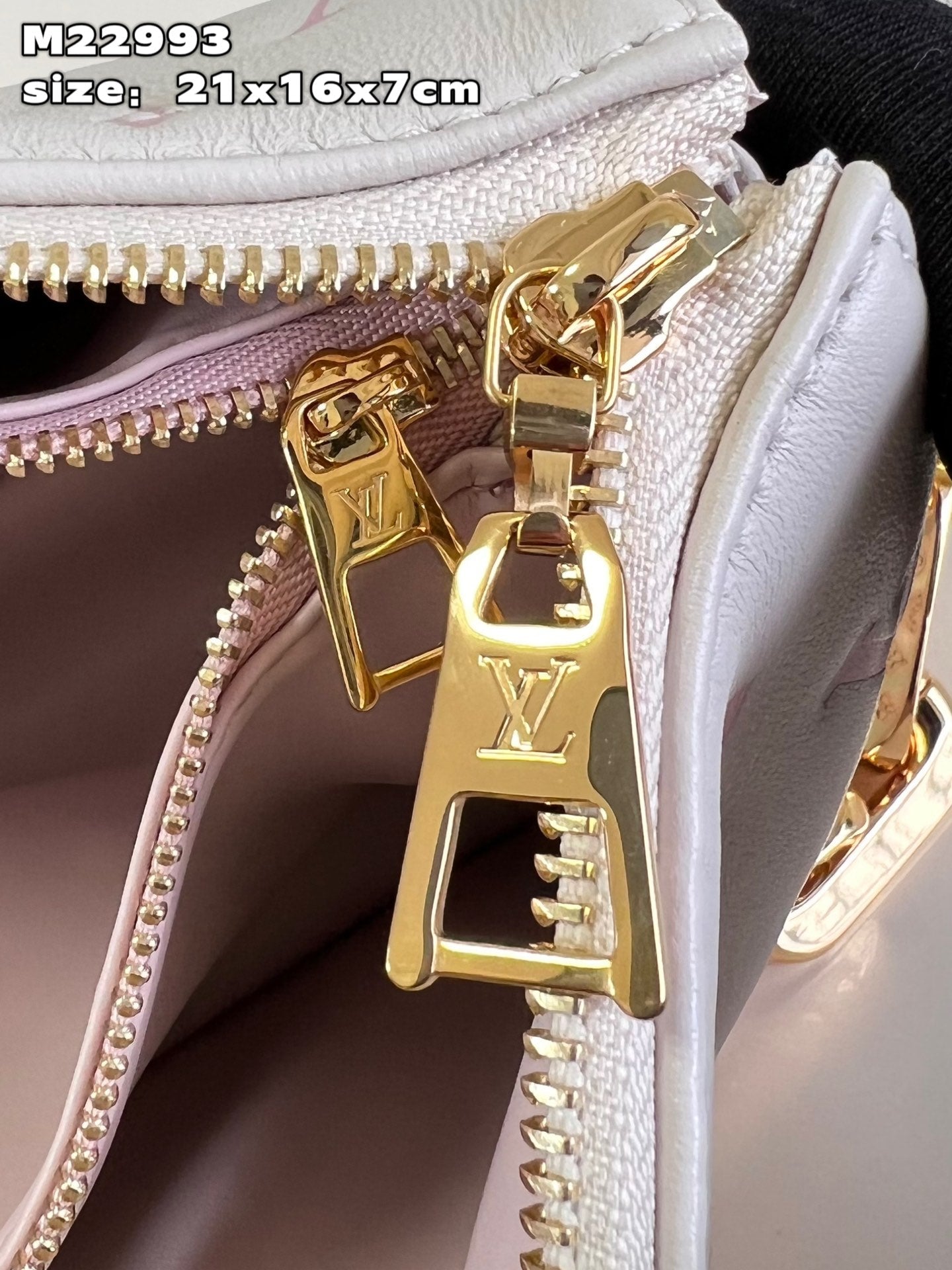 Louis Vuitton Coussin BB Milkway - 20 x 16 x 7 cm mysite