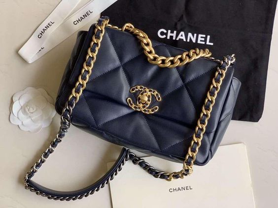 Classic Chanel Flap Bag mysite