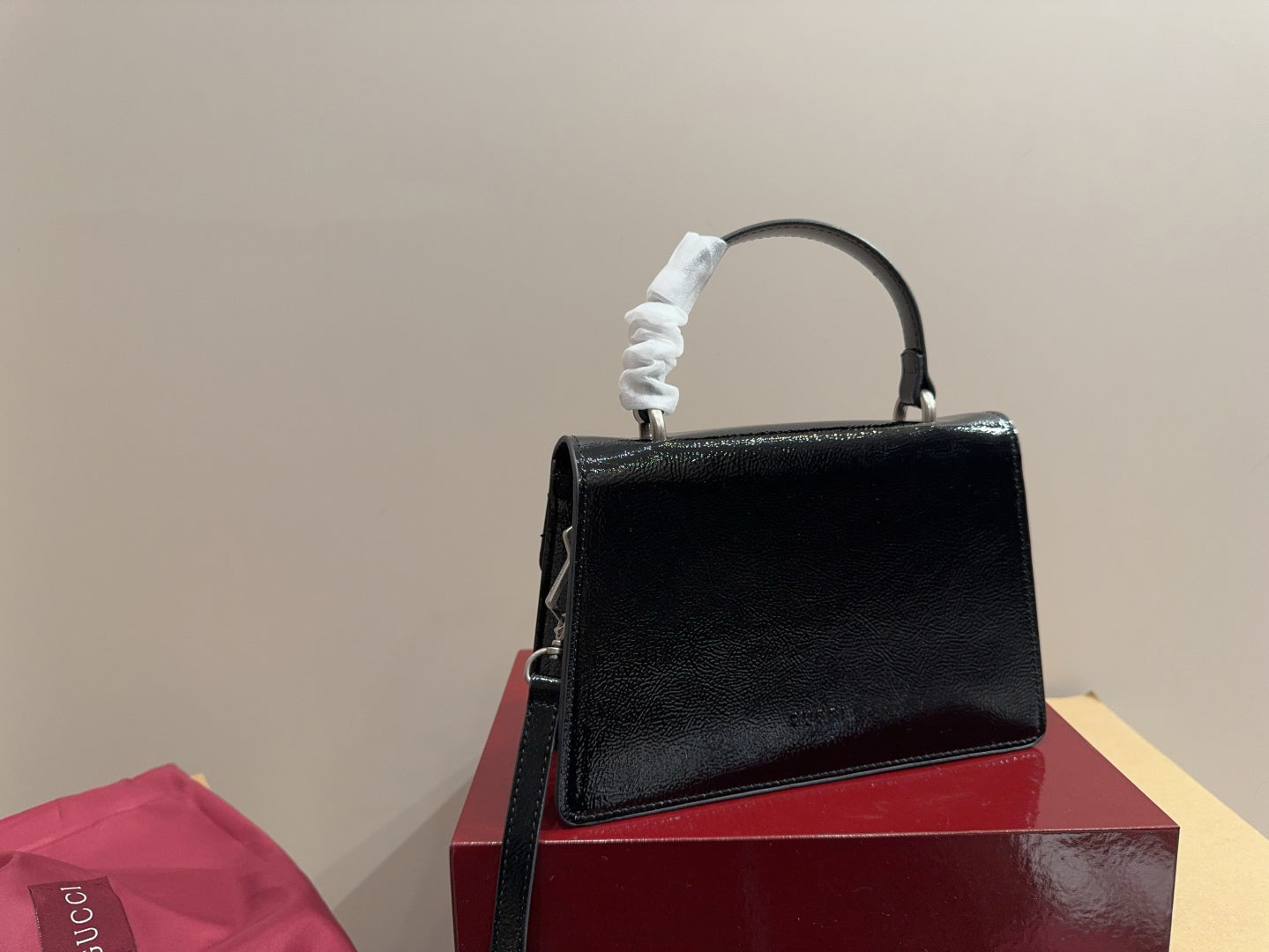 Gucci Glossy Black Handbag Crossbody 24x17cm mysite