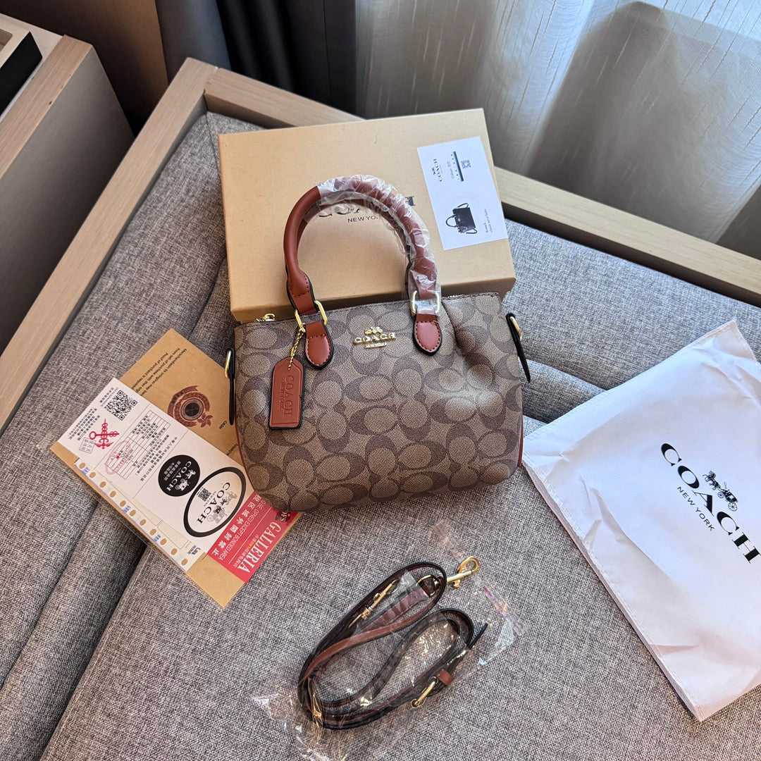 Crafted to Perfection: Leather Hand Bag with a Luxe Touch mysite