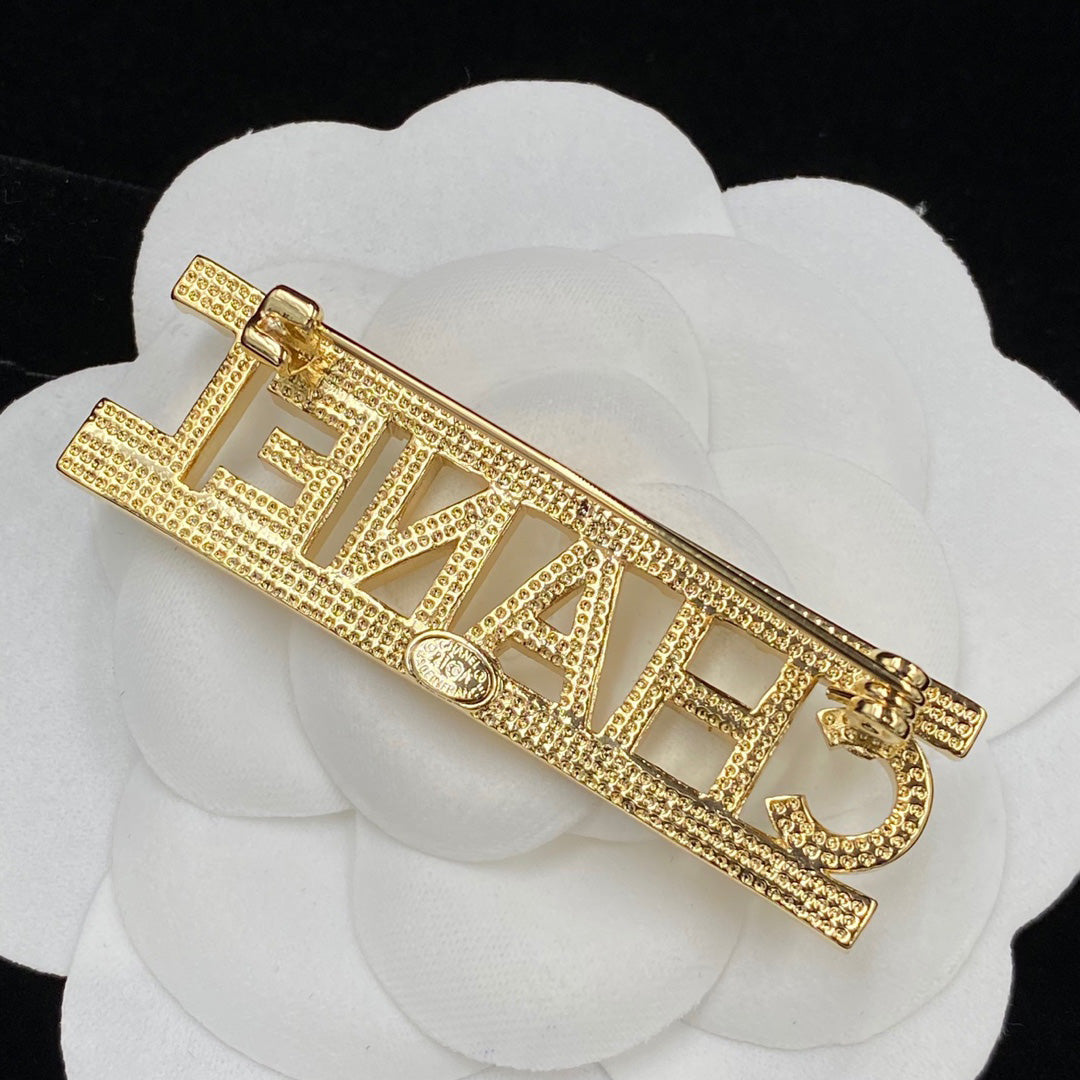 Sparkling Diamond Letter Brooch-1-s mysite