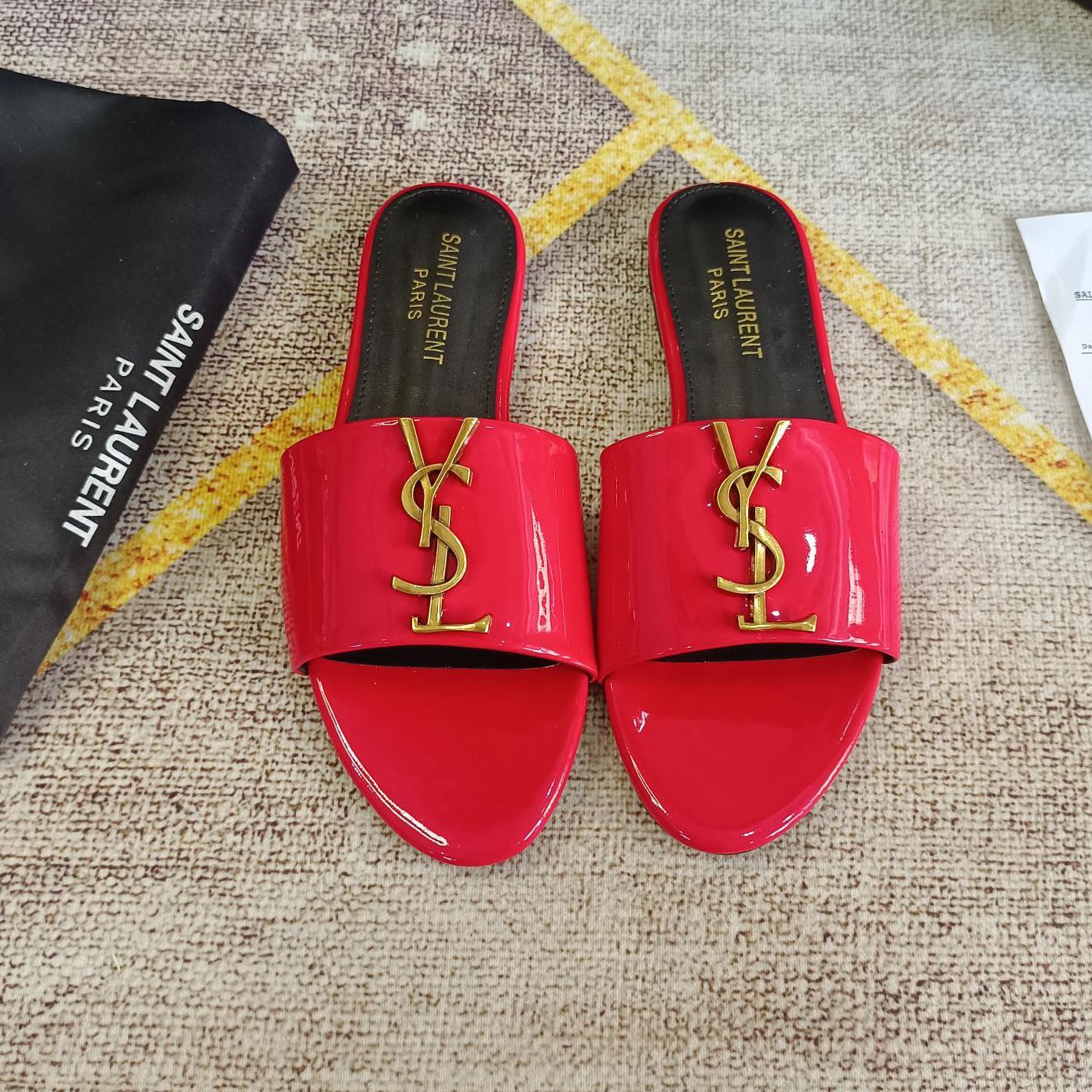 Classic Gold Signature Flat Slippers mysite