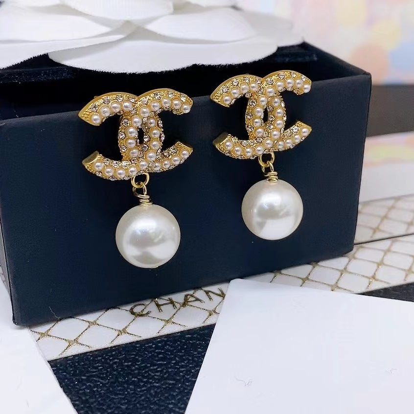 Classic Pearl Earrings mysite