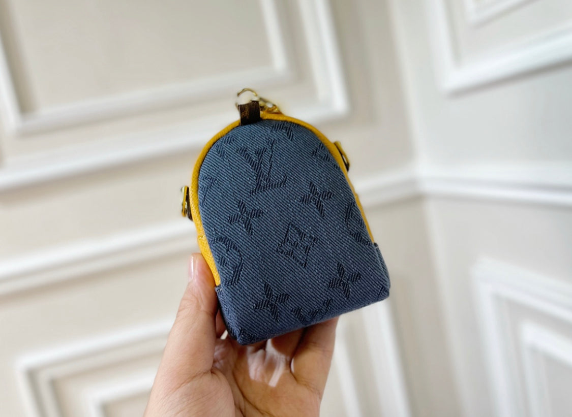 Luxury puppet keychain mysite