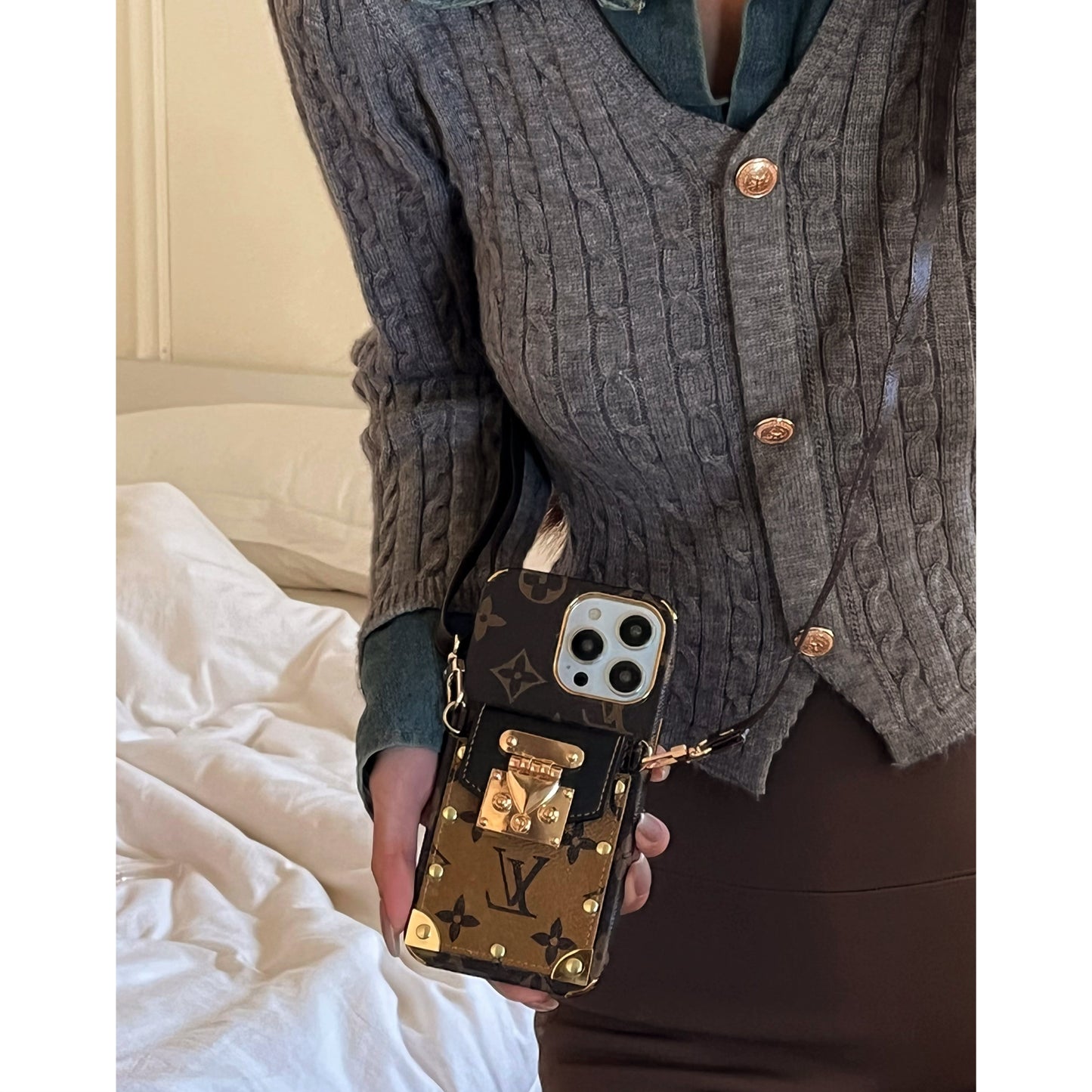 Lou Chain Leather iPhone Case mysite
