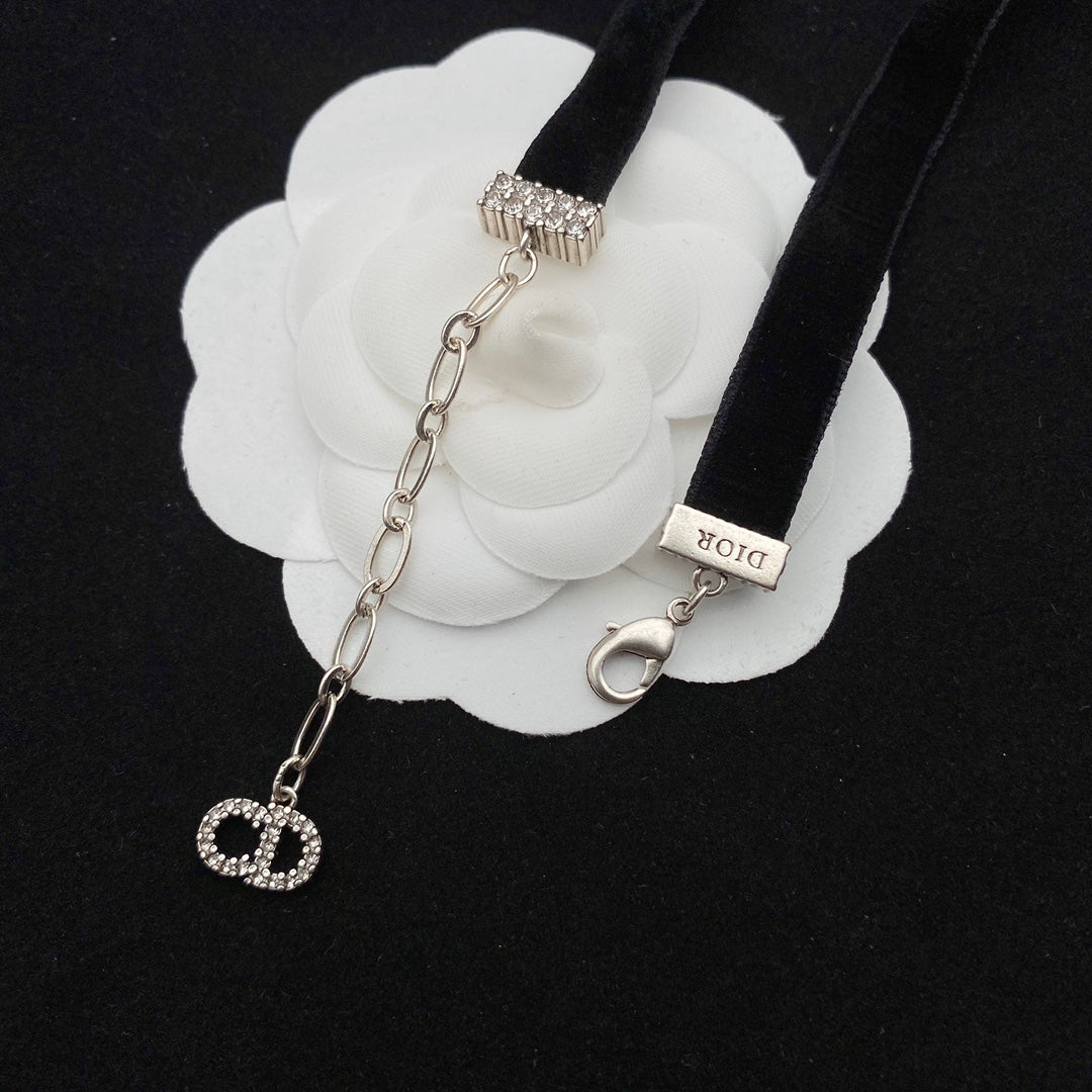 Zircon Letter Velvet Choker Necklace mysite