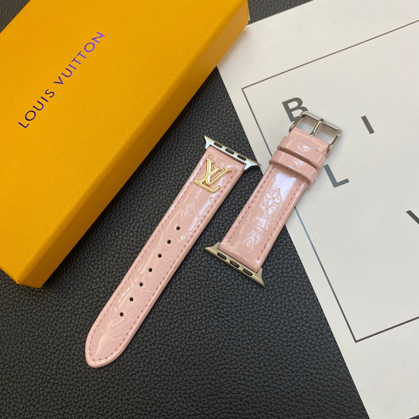 GLOSSY LEATHER APPLE WATCH STRAP LUXURY METAL LOGO mysite