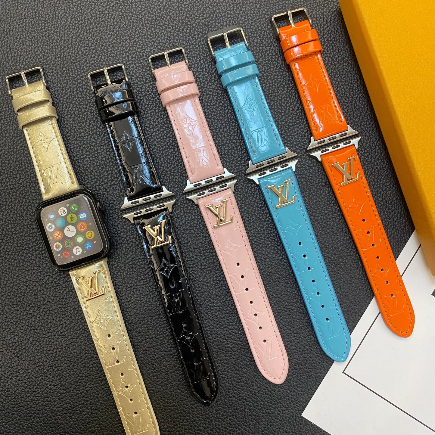 GLOSSY LEATHER APPLE WATCH STRAP LUXURY METAL LOGO mysite