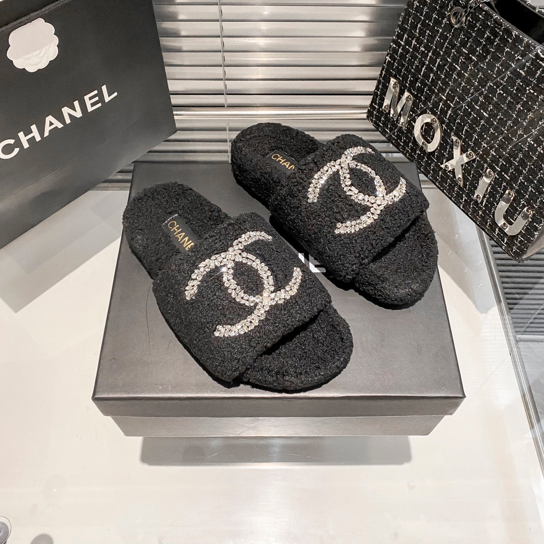Diamond Logo Flat Fur Slippers mysite