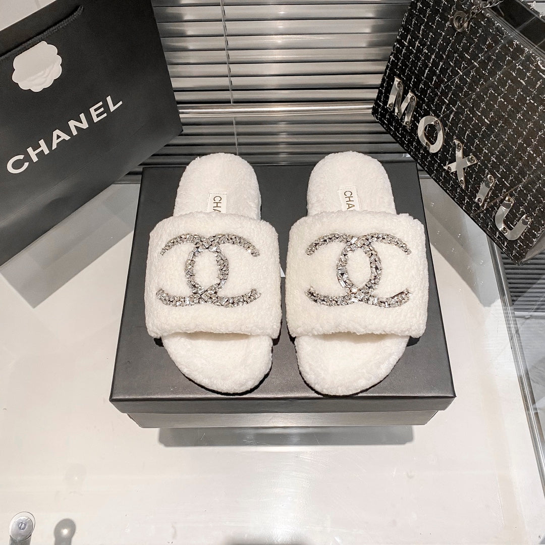 Diamond Logo Flat Fur Slippers mysite