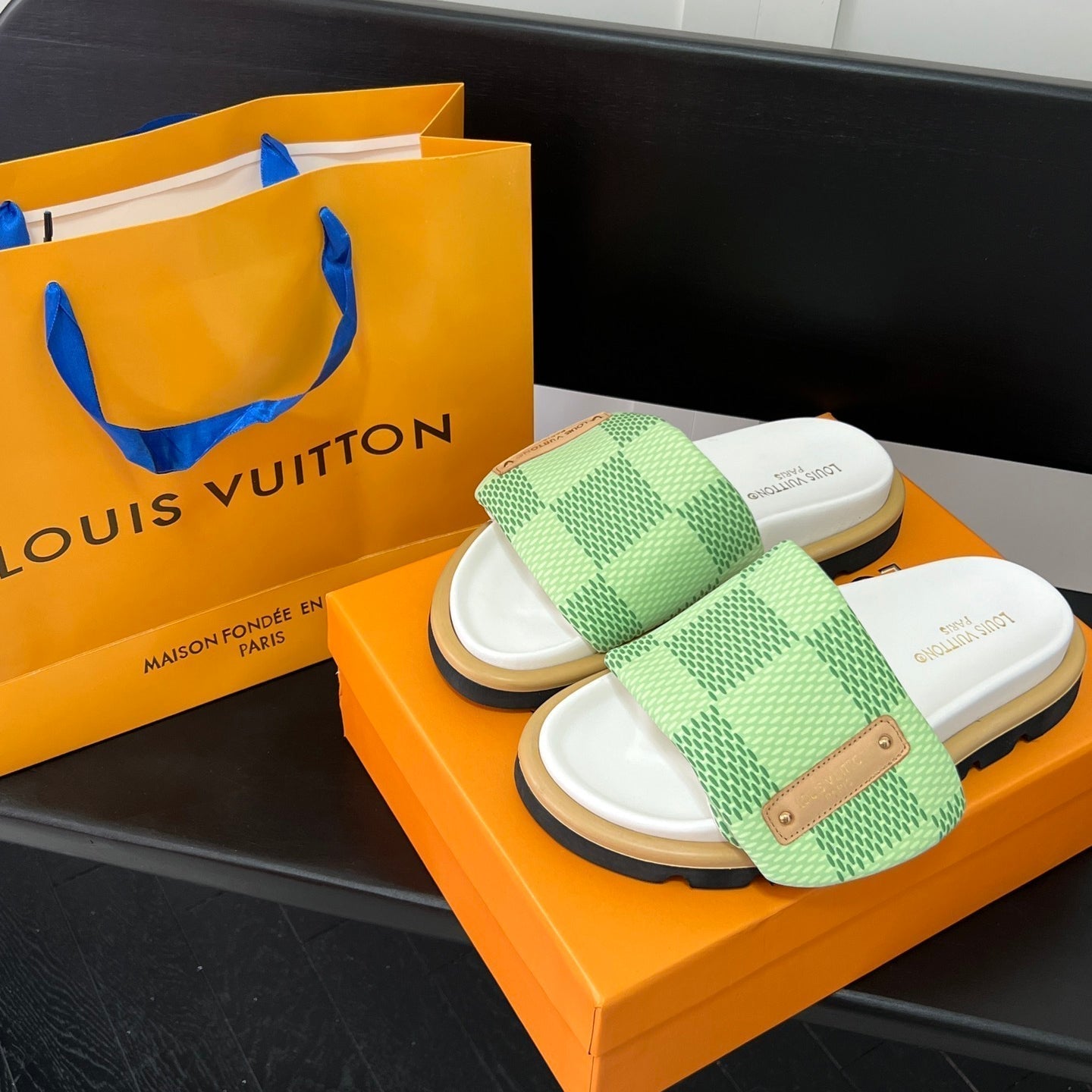 Couple's-1 Checkerboard Sandals-1 mysite