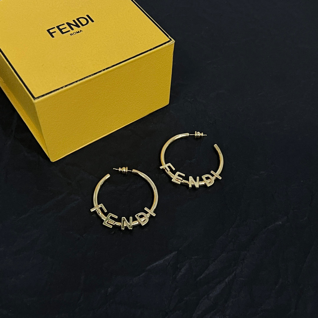 Half-circle earrings mysite
