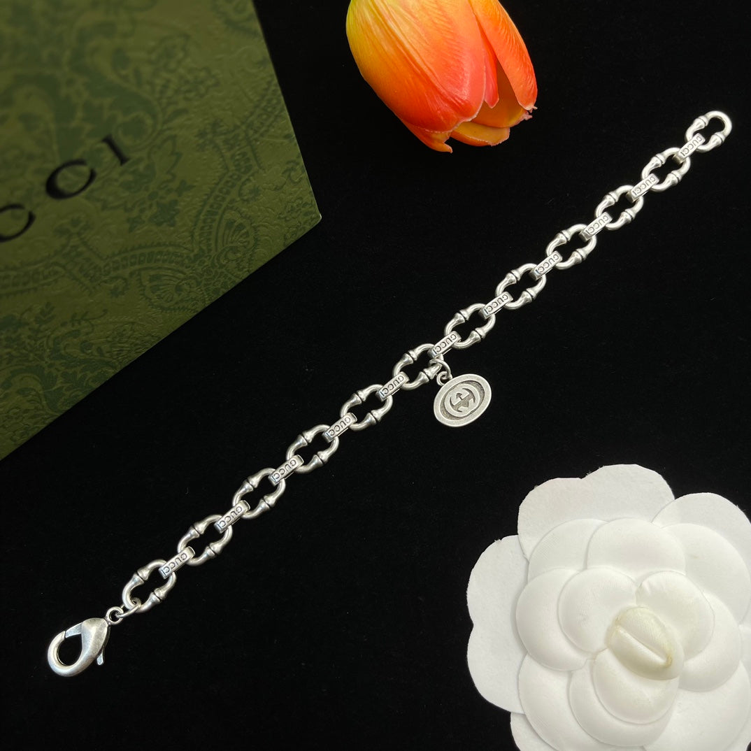 Retro embossed universal bracelet-s mysite