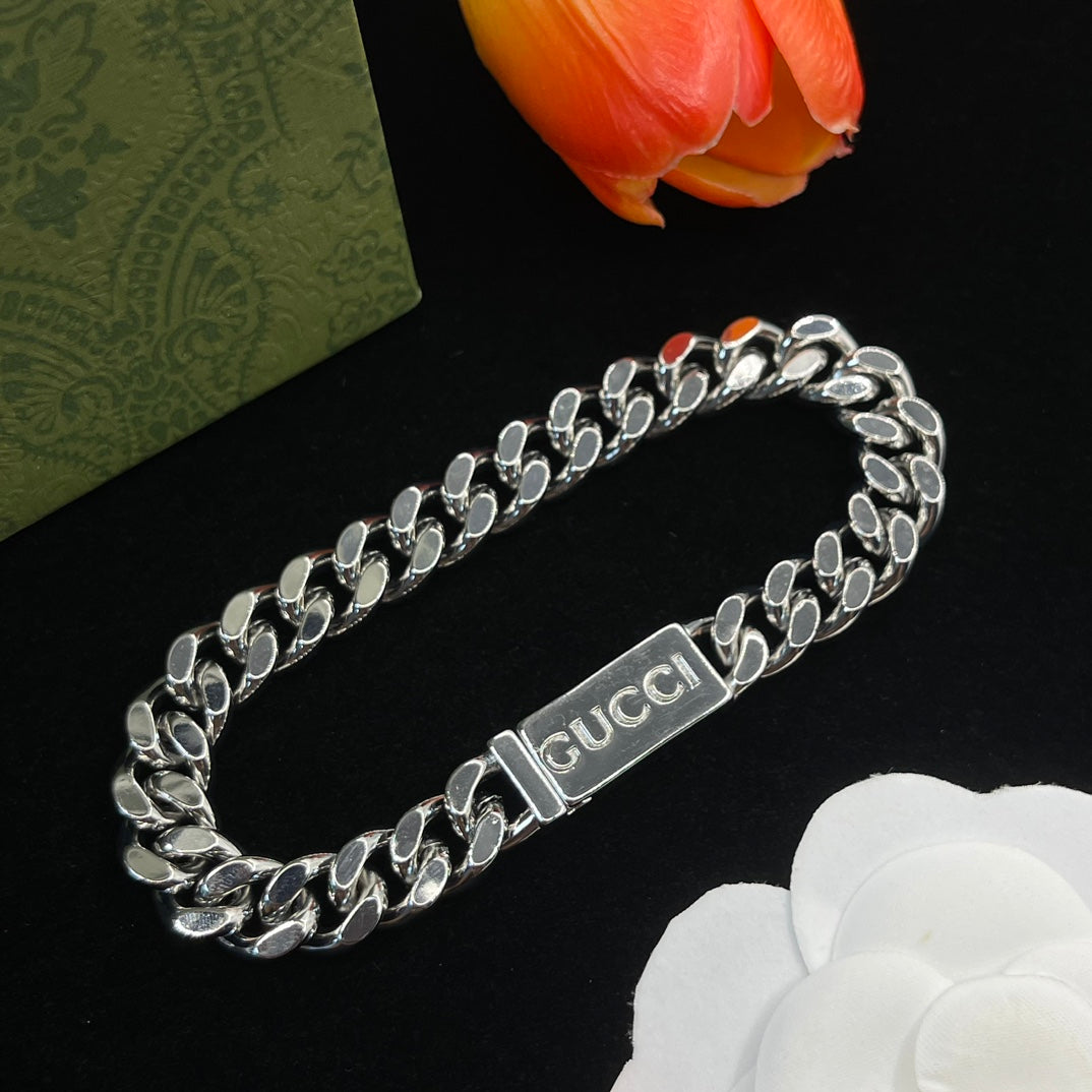 Retro embossed universal bracelet-s mysite