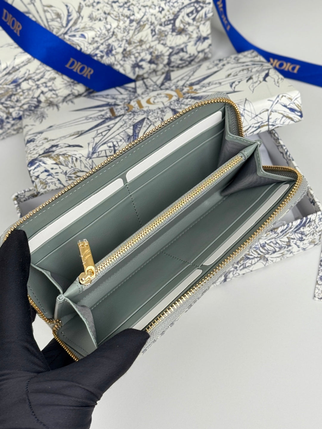 CD 30 Montaigne Voyageur Slim 19.5cm Grayish Jacquard 258612 mysite