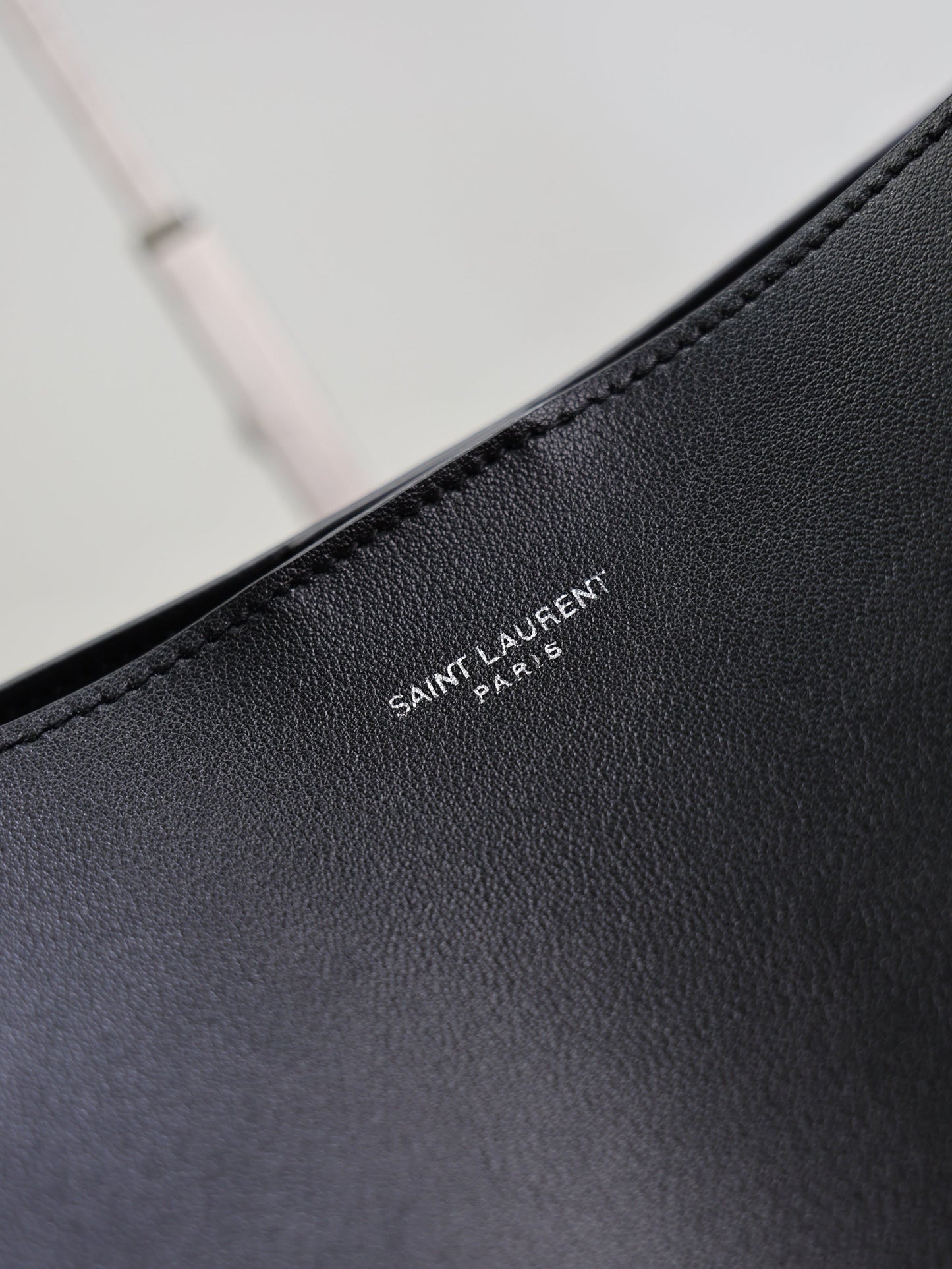 YSL Bold Hobo 37cm Black Cowhide mysite