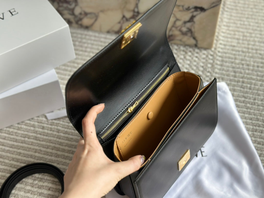 LOE GOYA BAG 23 IN BLACK SILK CALFSKIN mysite