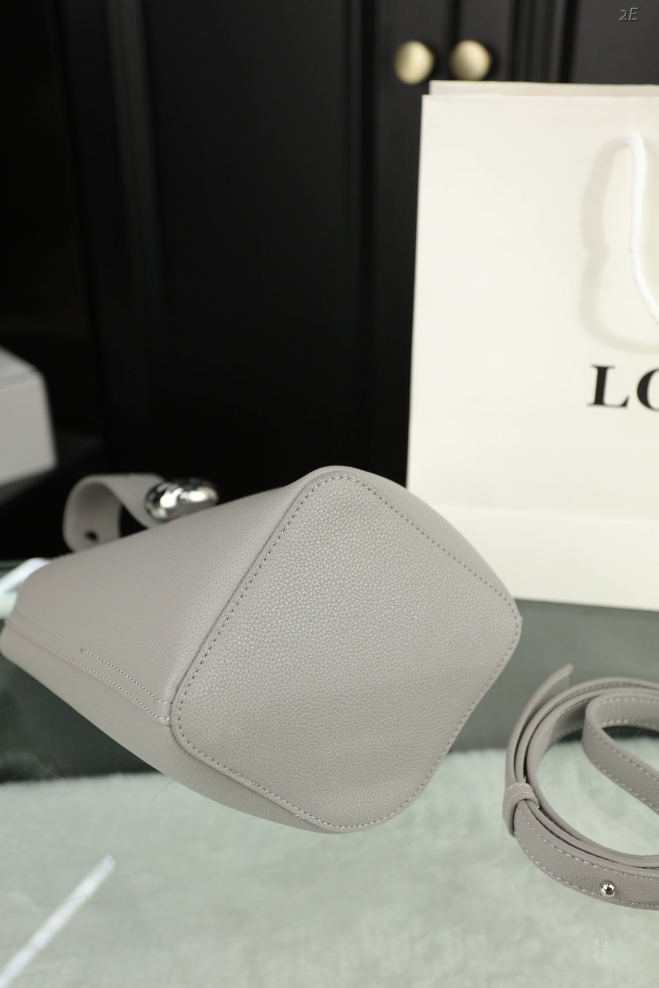 LOE MINI 19 PEBBLE BUCKET IN GRAY STEEL MELLOW CALFSKIN mysite
