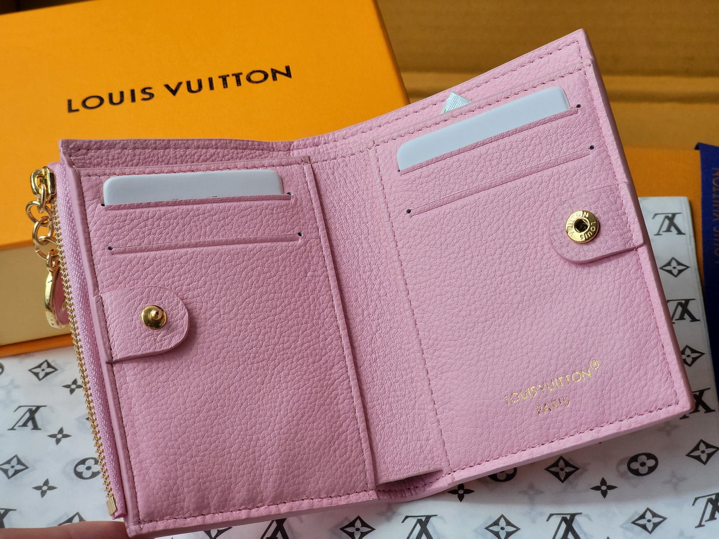 LV M14655Lisa Wallet Pink Monogram Embossed cowhide GHW mysite