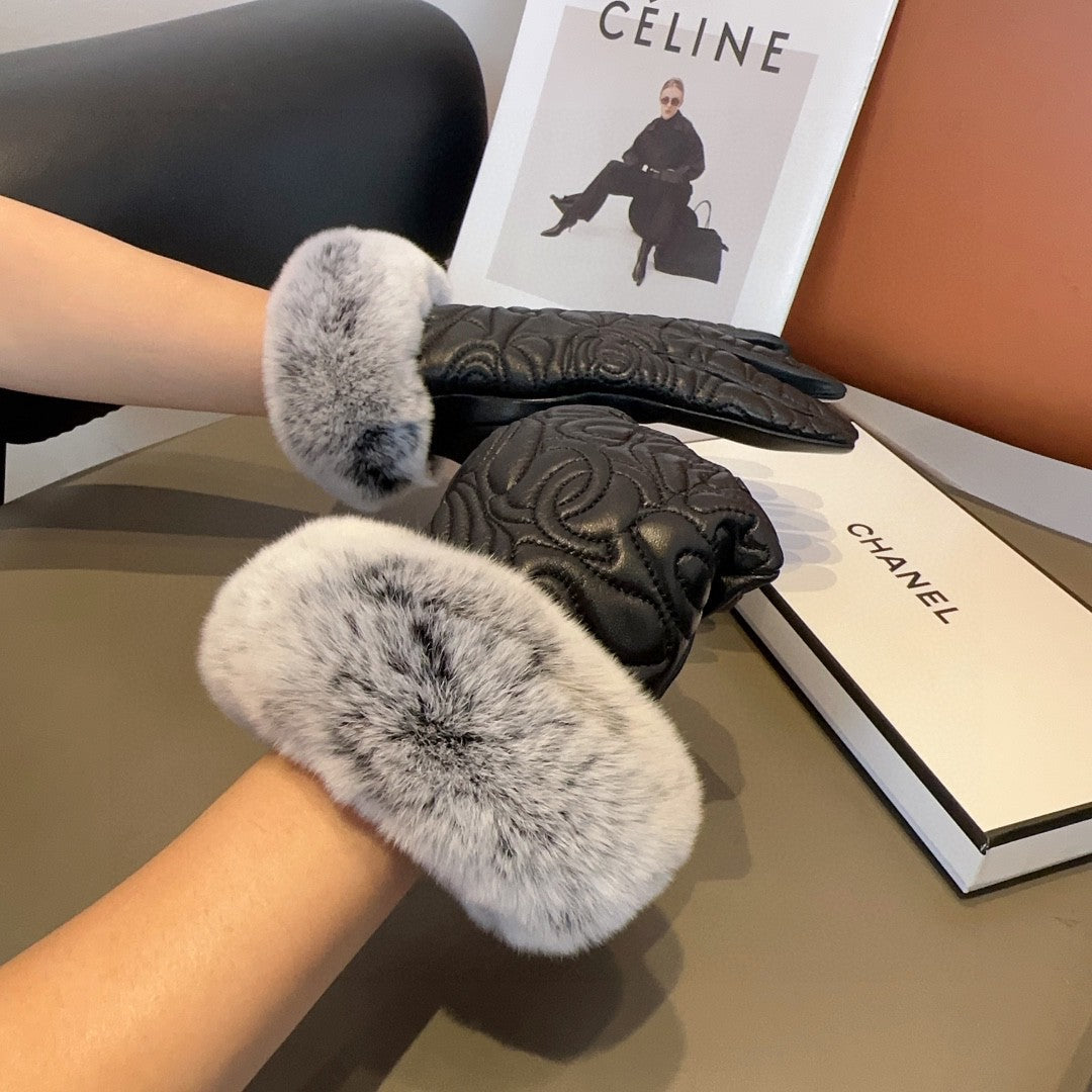 GLOVES IN BLACK EMBOSSED LAMBSKIN WITH RABBIT FUR 462323 mysite