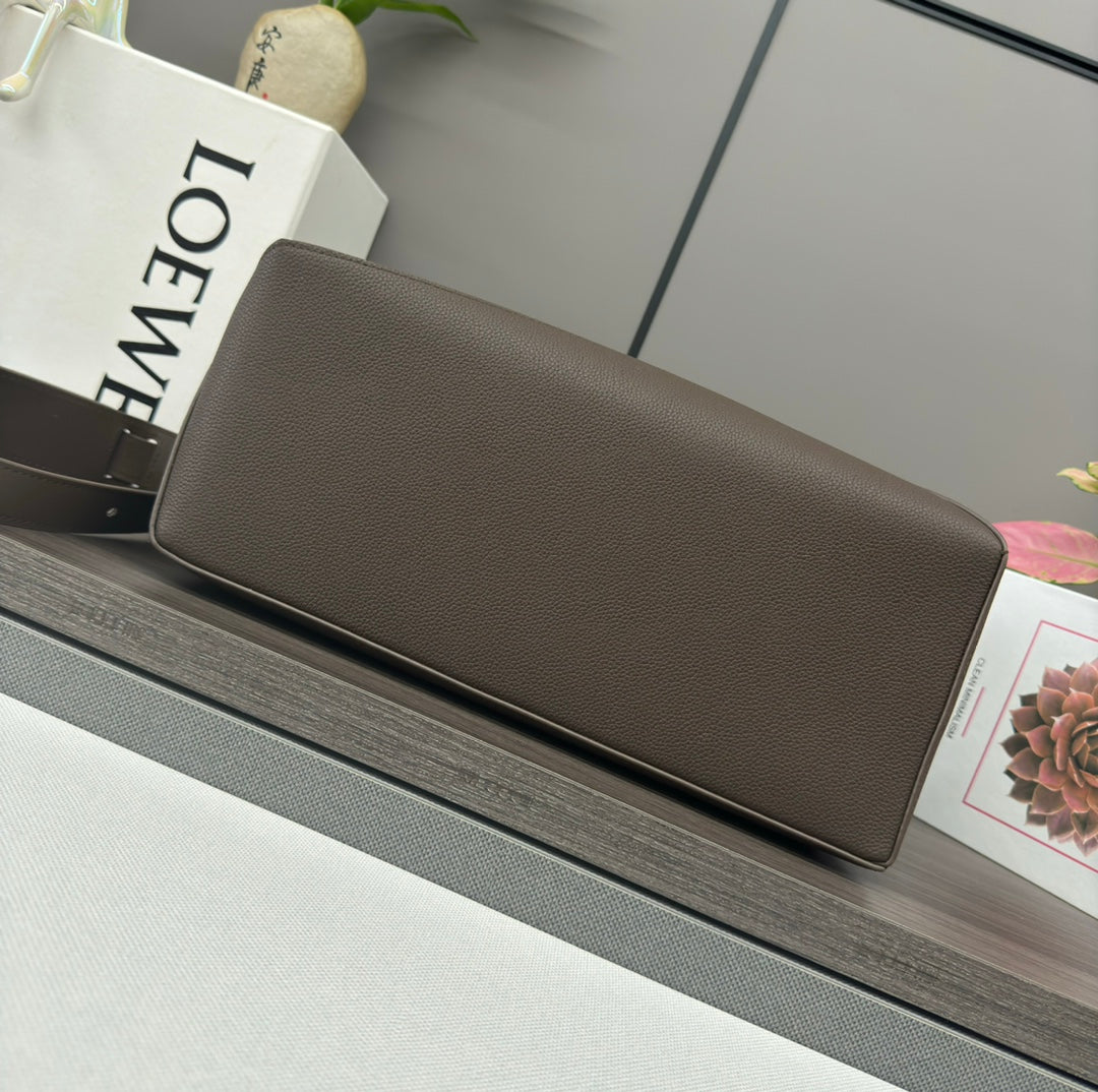 LOE PUZZLE 33 BAG IN WENGE BROWN CALFSKIN mysite