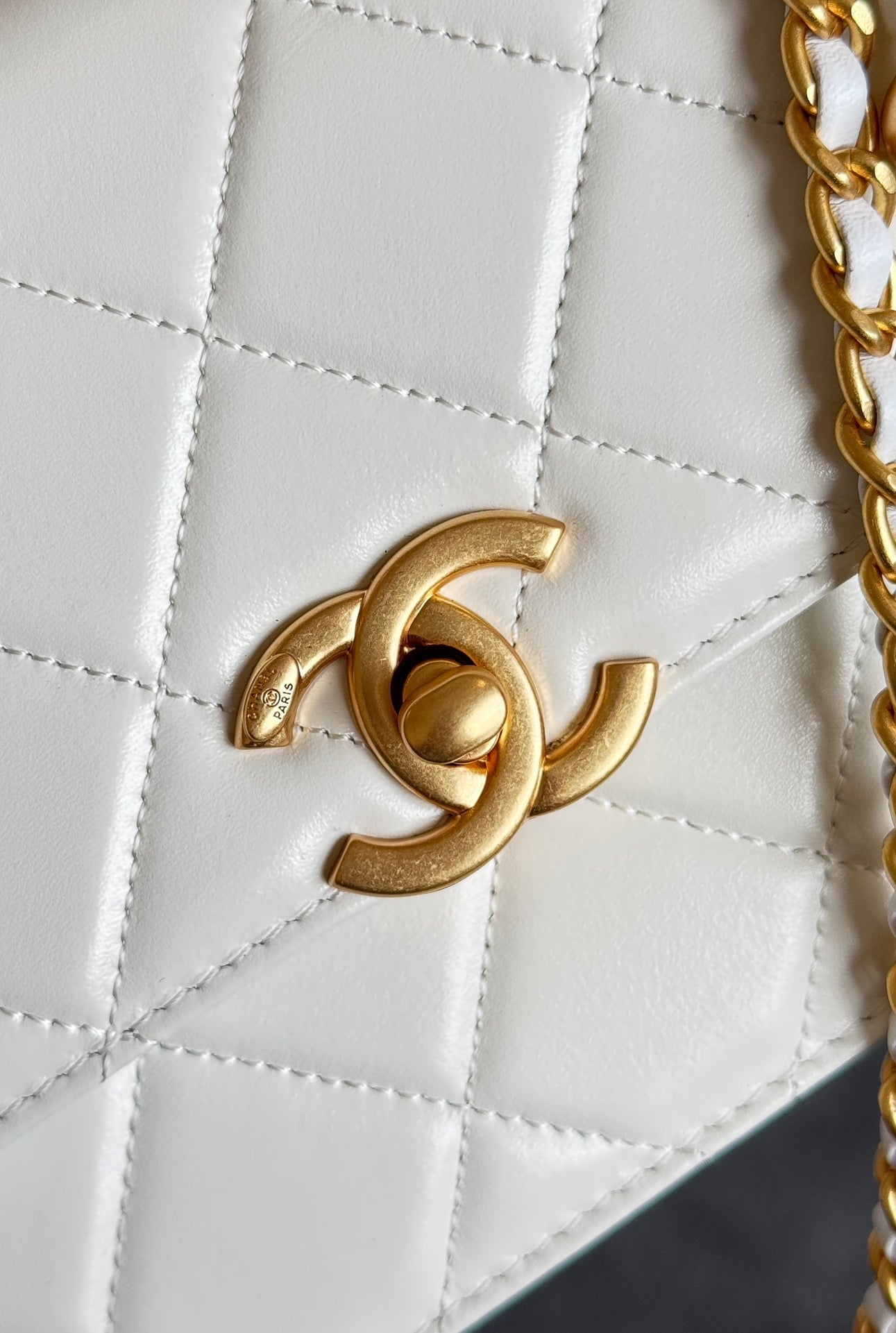 Mini Flap 22cm White Lambskin Gold Hardware mysite