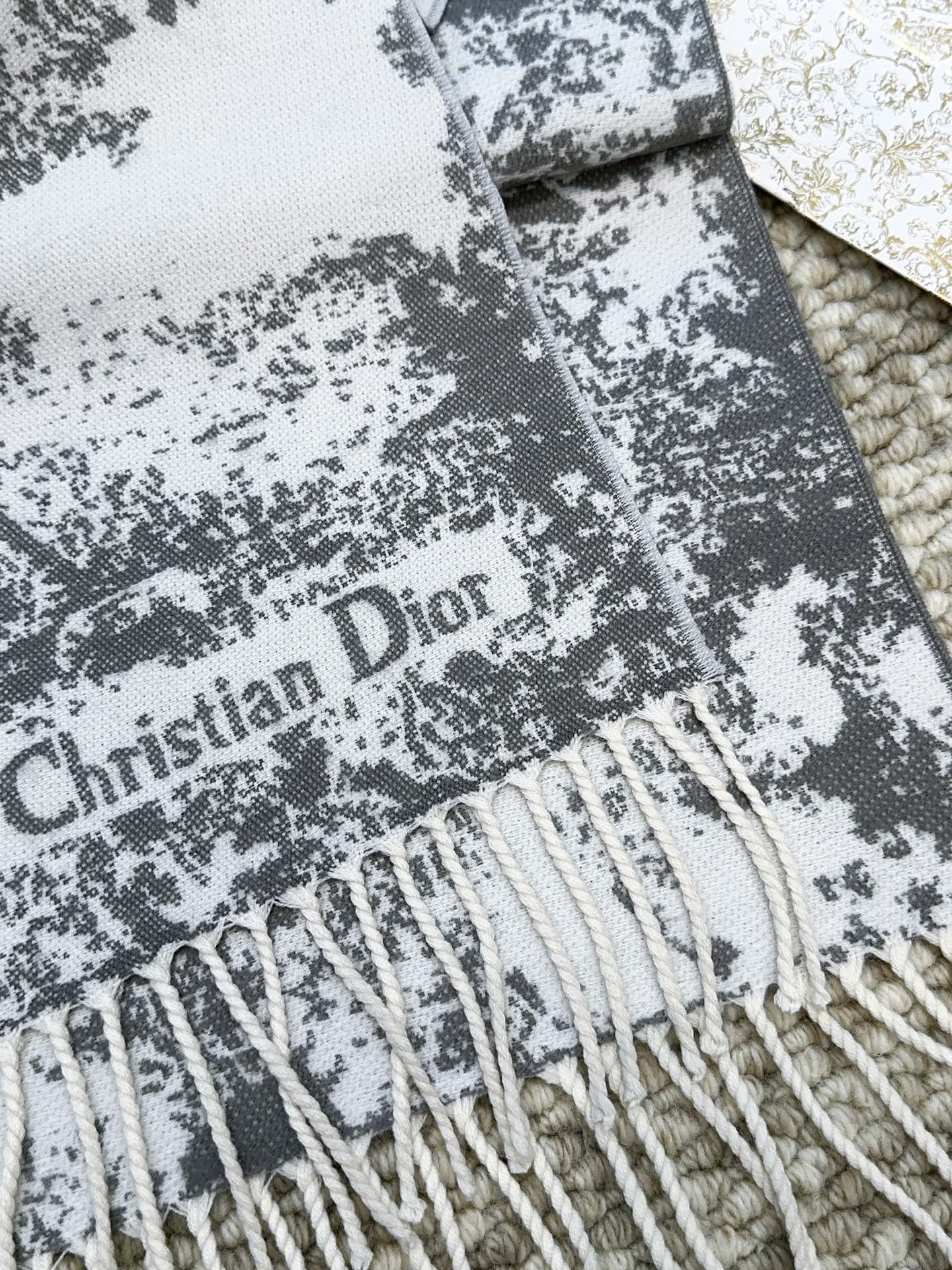 SCARF 220 CM IN WHITE MIX LIGHT GRAY MONOGRAM CASHMERE AND WOOL 413657 mysite