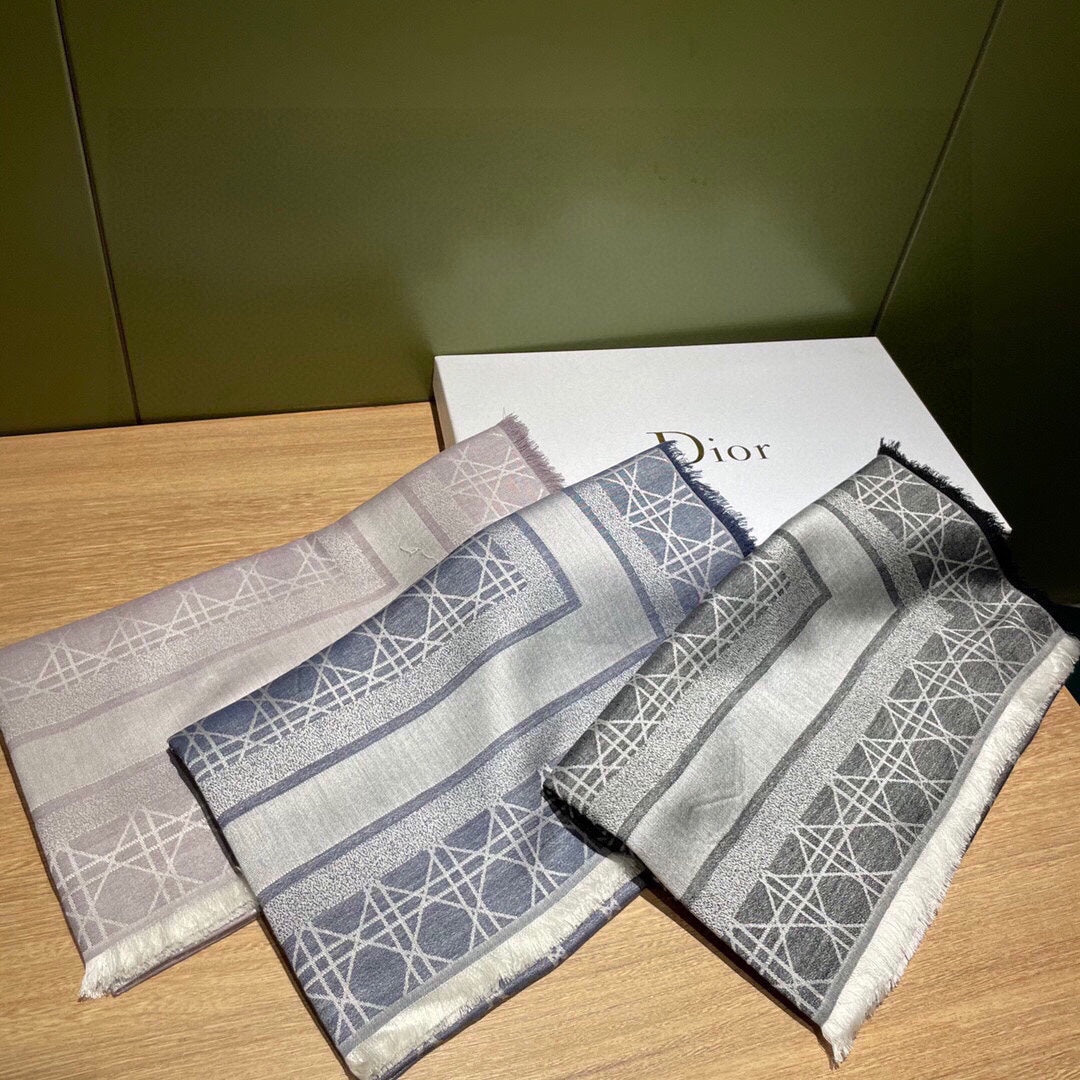 SQUARE SCARF 140 CM IN LIGHT PURPLE MIX WHITE WOOL AND SILK 415456 mysite