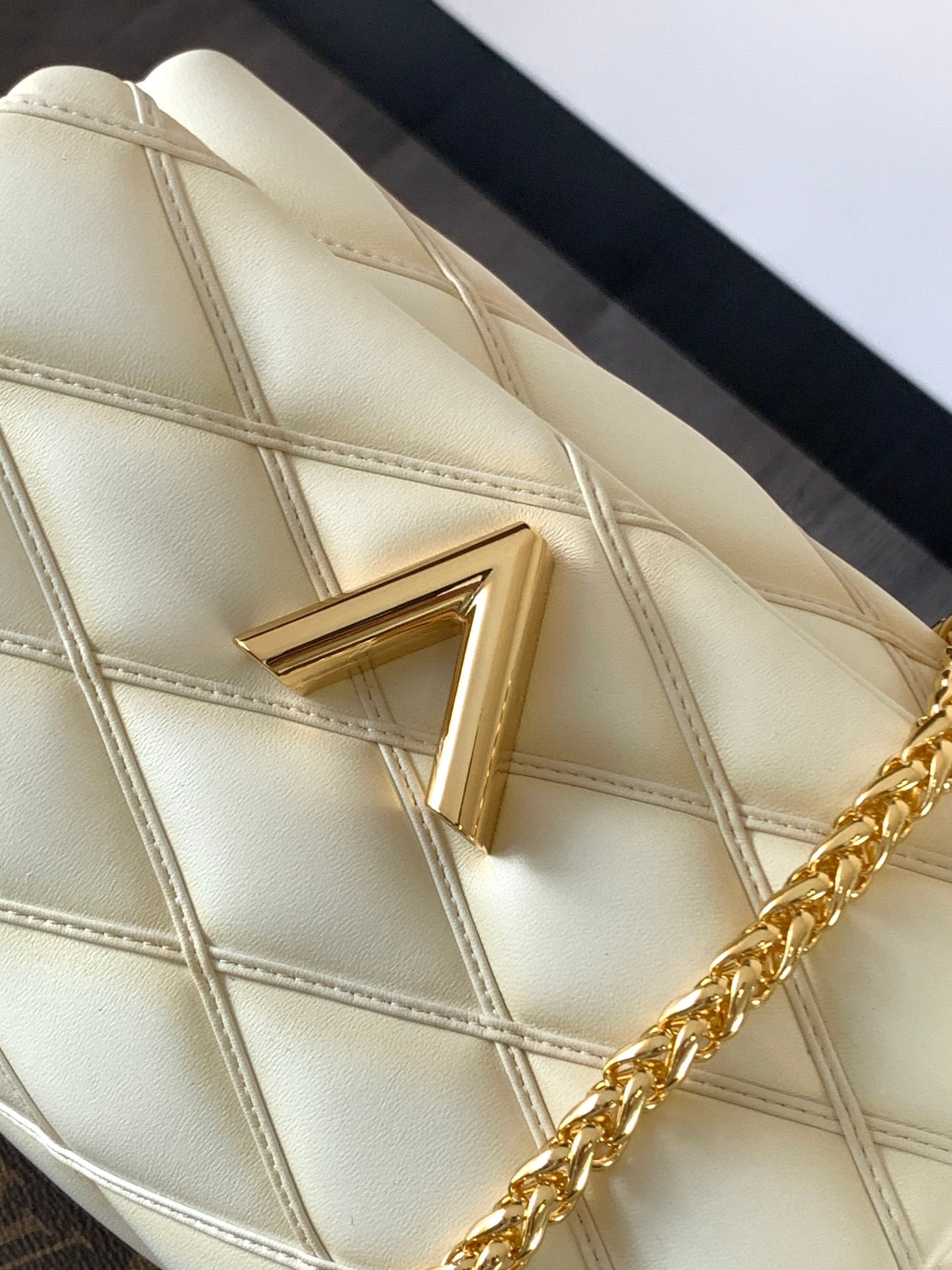 LV GO-14 MM 23cm Vanila Lambskin GHW mysite