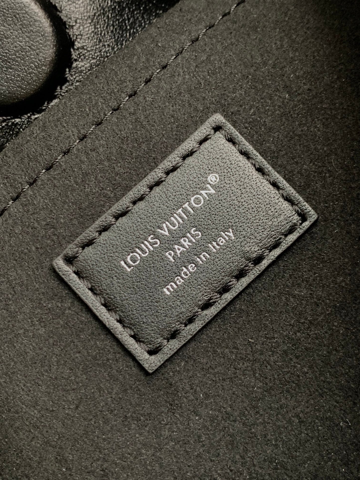 LV Off Duty Backpack 24cm Black Lambskin Sliver HW mysite